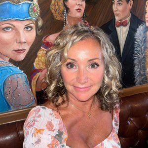 Meet your Posher, Debra